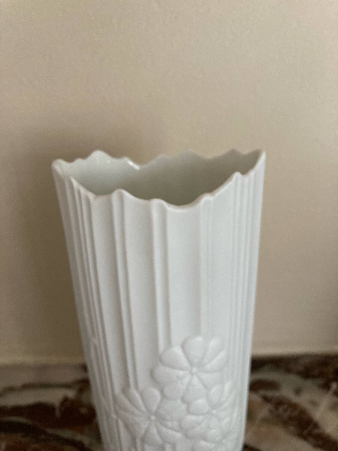 White biscuit vase by Kaiser by M. Frey