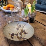 Empty partitioned brass pocket