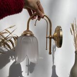 Flower wall lamp in glass and gilded metal