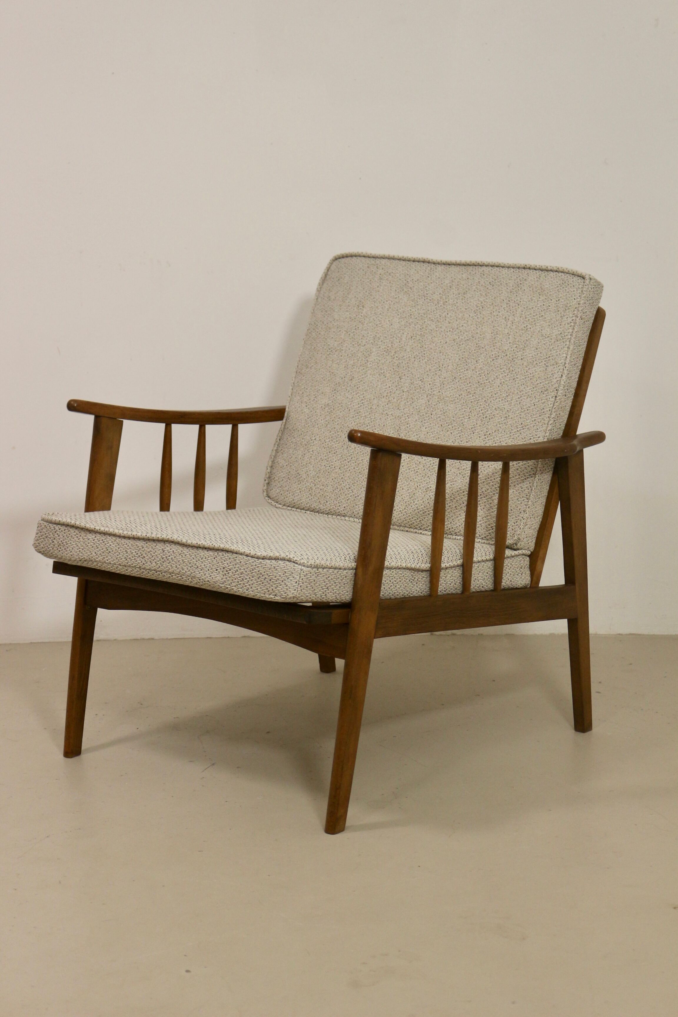 Scandinavian armchair 1960 curved armrests, mottled gray fabric