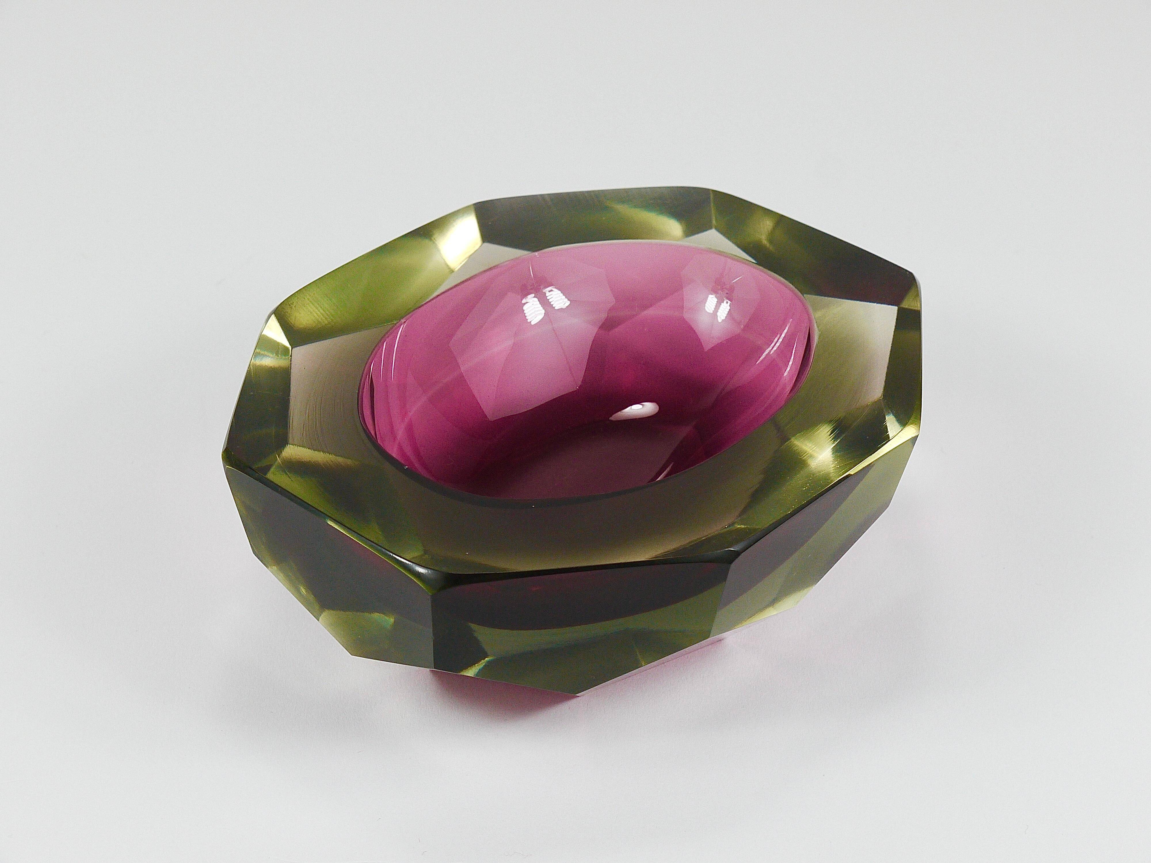 Flavio Poli Sommerso Caviar Murano Glass Bol Diamant par Seguso, Italie, années 1960