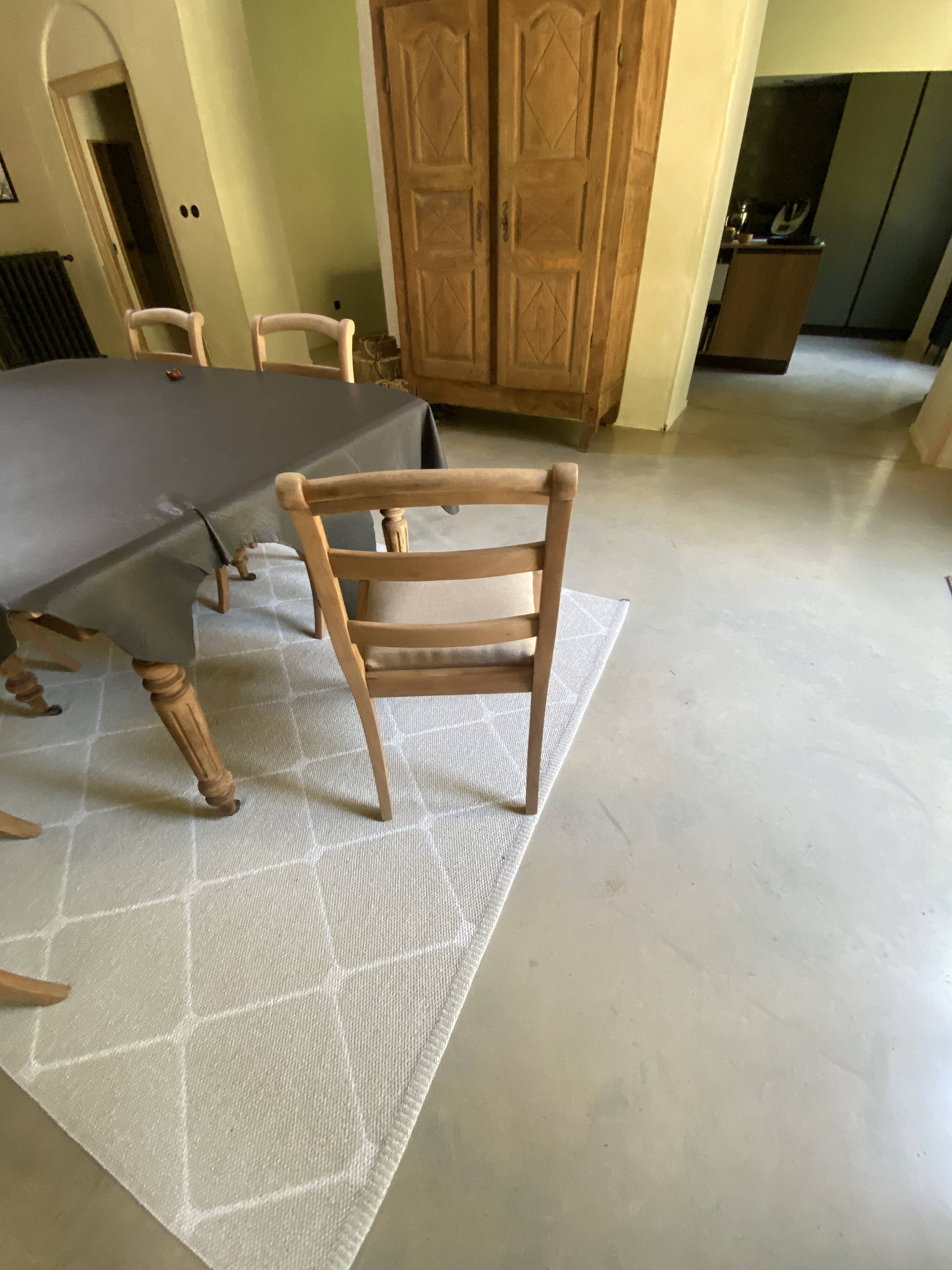 Chaises Louis Philippe barrettes pieds sabres