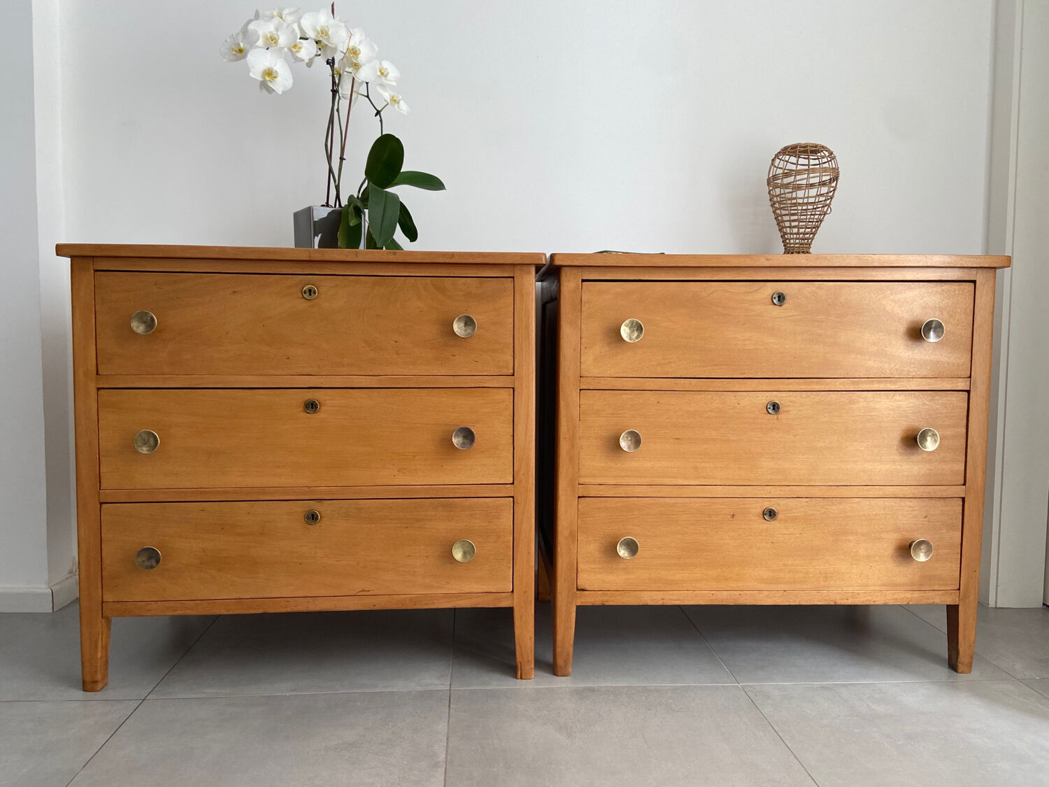 Antique chest of drawers