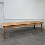 Large vintage table for 10 people.