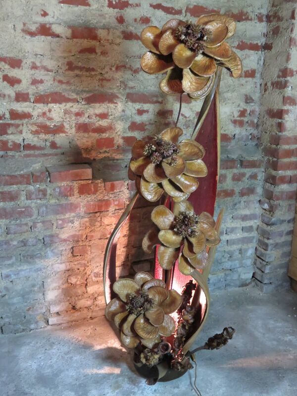 Lampe vintage en feuilles et fleurs de bananier séchées 70