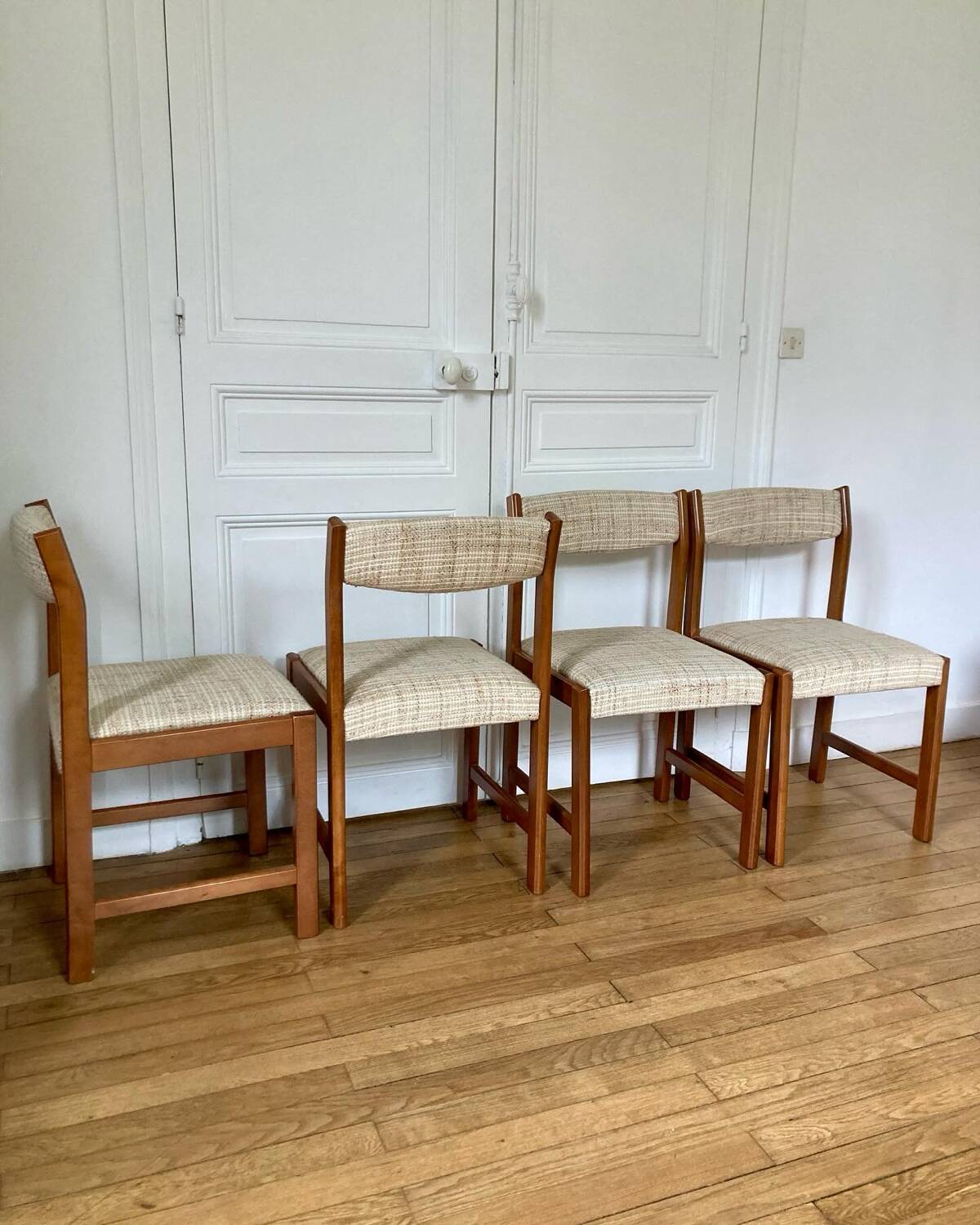Set of 4 vintage chairs
