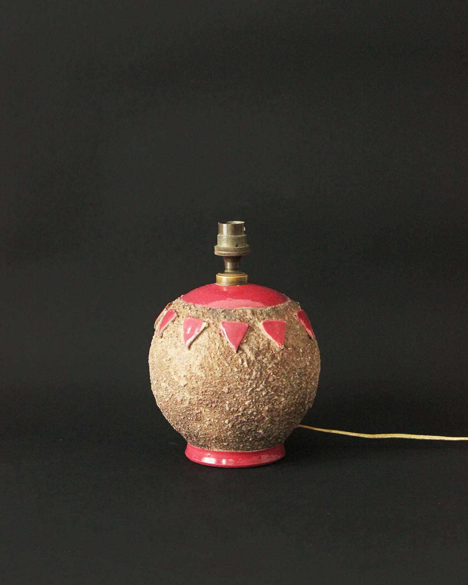 Art Deco ceramic table lamp base with red patterns, 1920s/30s.
