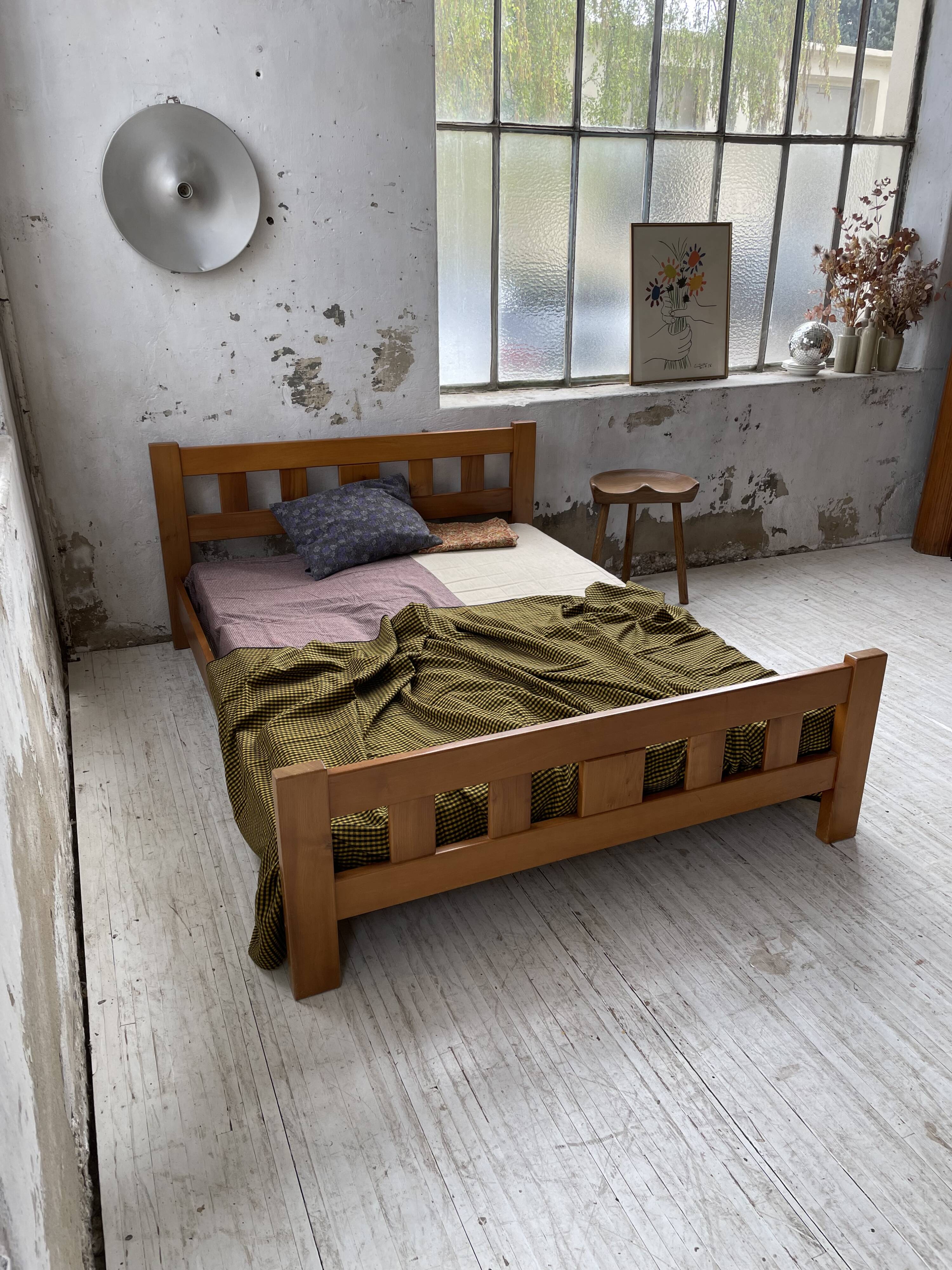 Maison Regain solid double bed 140 cm