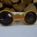 Opera or theatre twins