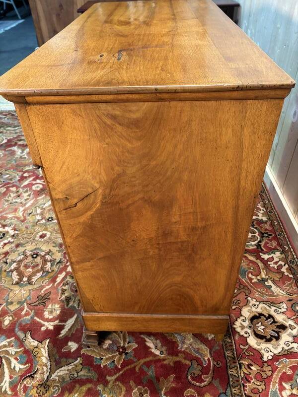Louis Philippe chest of drawers in blond walnut