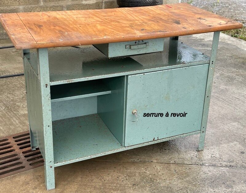 Establishment iron tray wood panel, as it stands