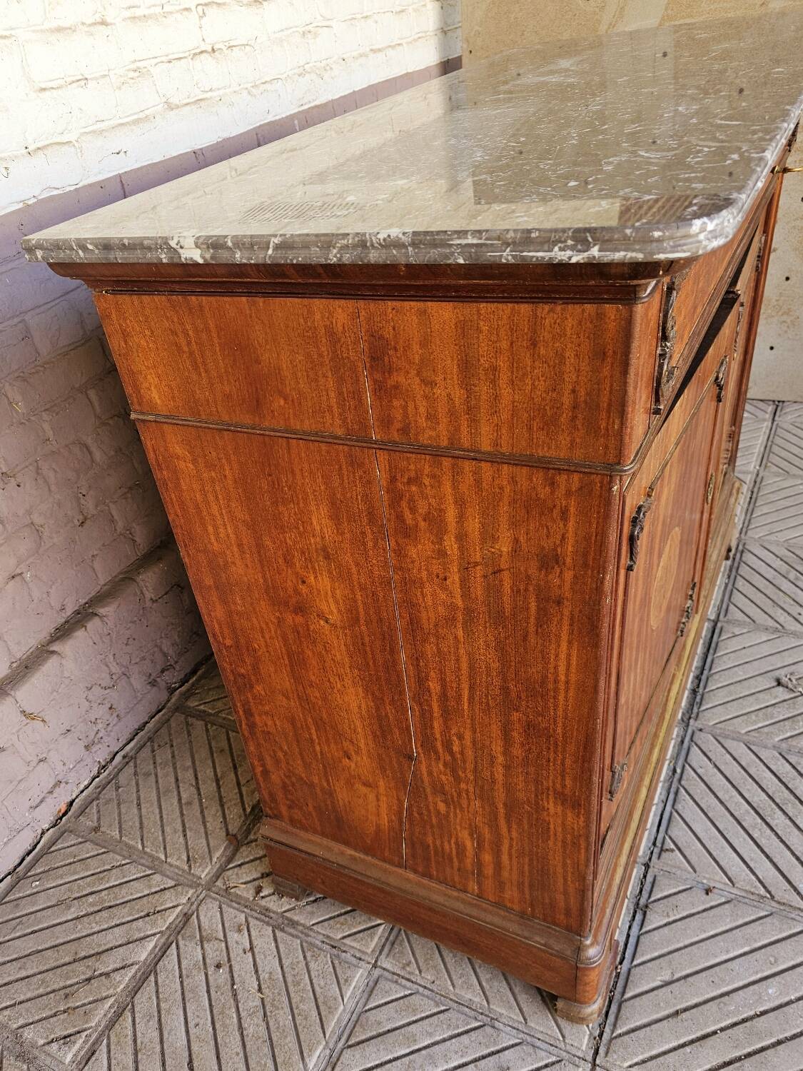 English commode