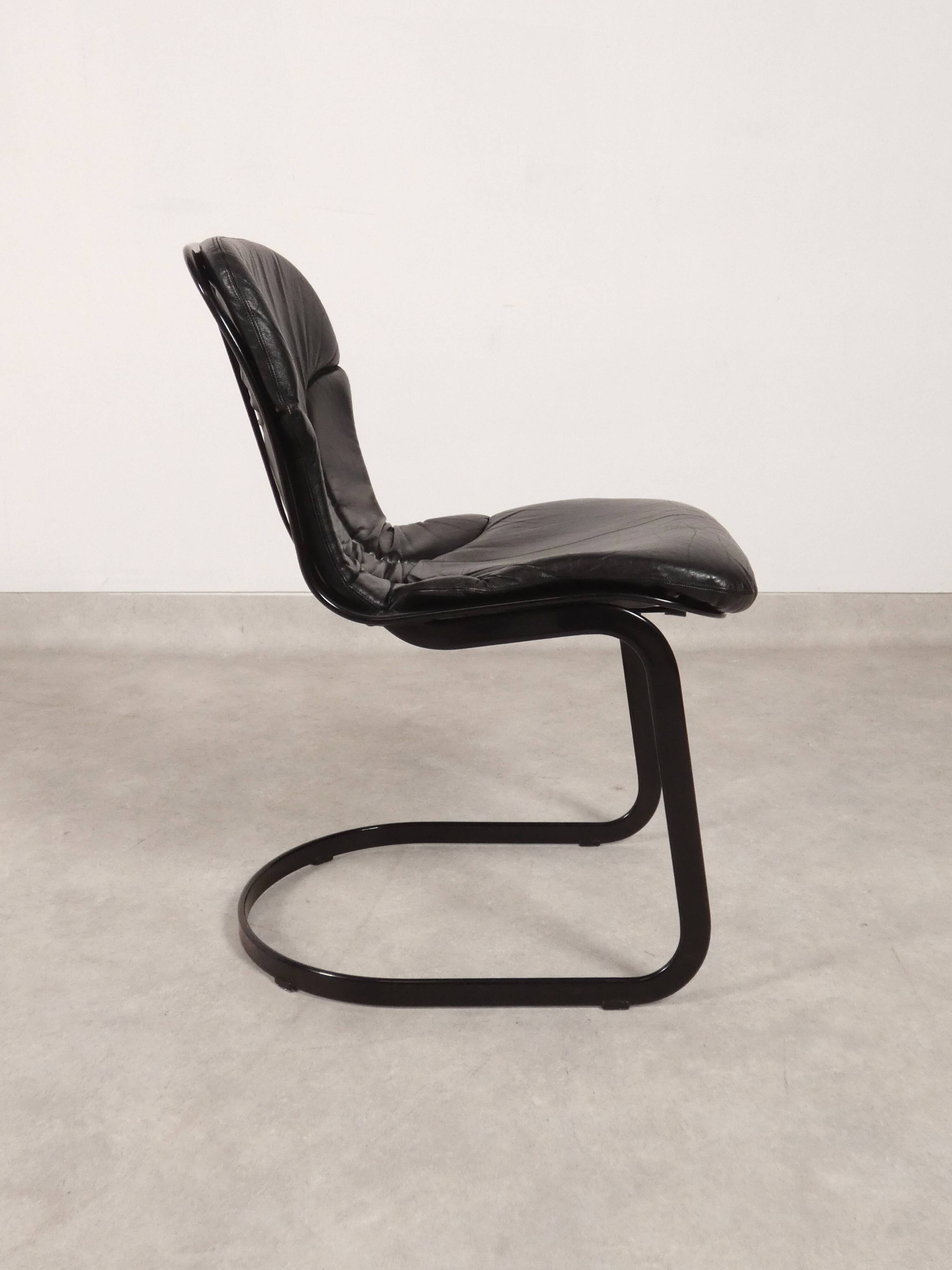 Chaises de salle à manger en cuir noir Willy Rizzo - Cidue Italie