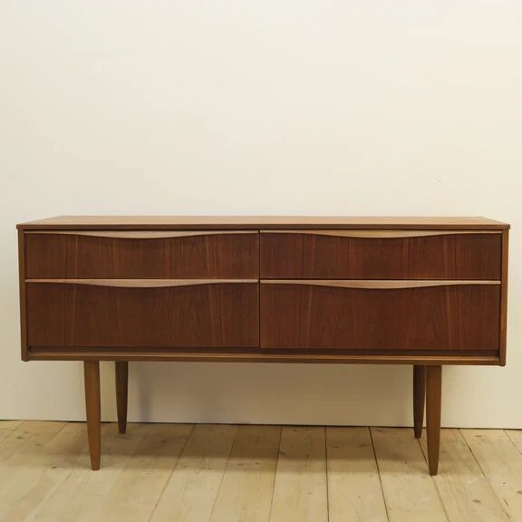 Commode en teck Austinsuite, années 1960