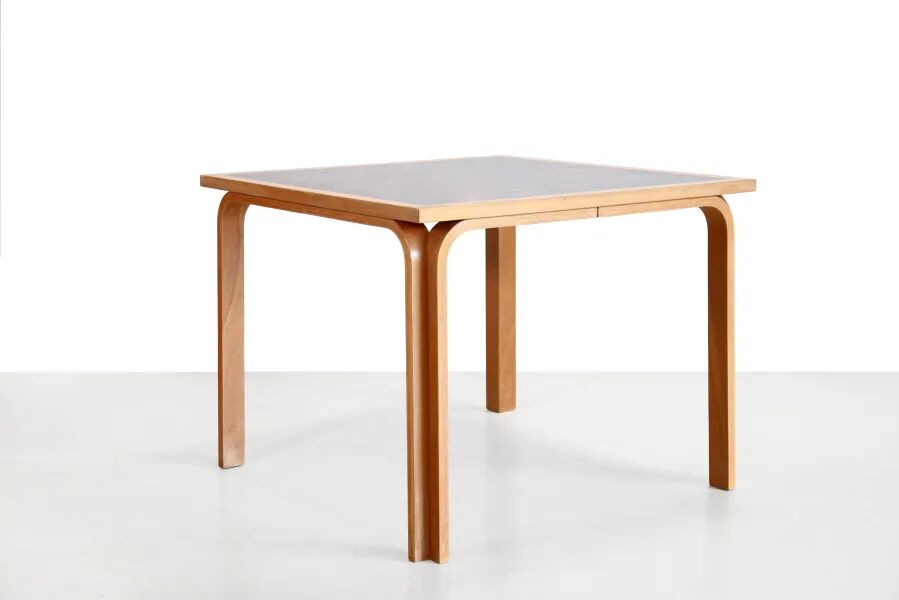 Magnus Olesen dining table by Thygesen and Sorensen