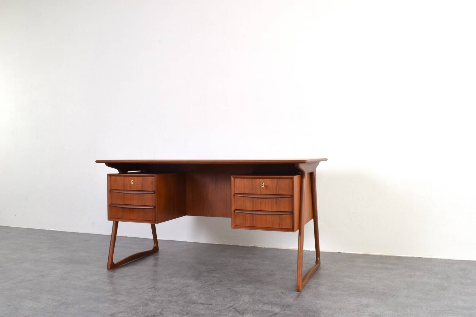Mid-Century Danish Teak Executive Desk by Svend Åge Madsen for H.P. Hansen,