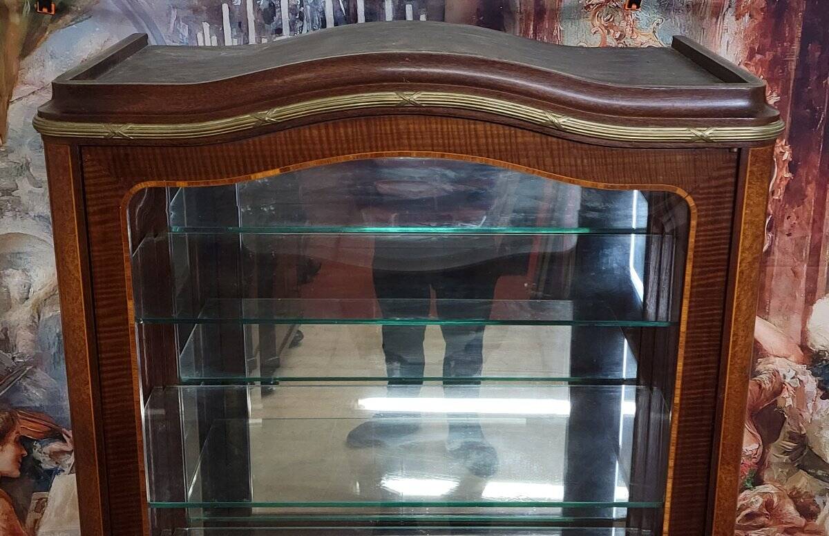 Louis XV style display cabinet in noble wood marquetry