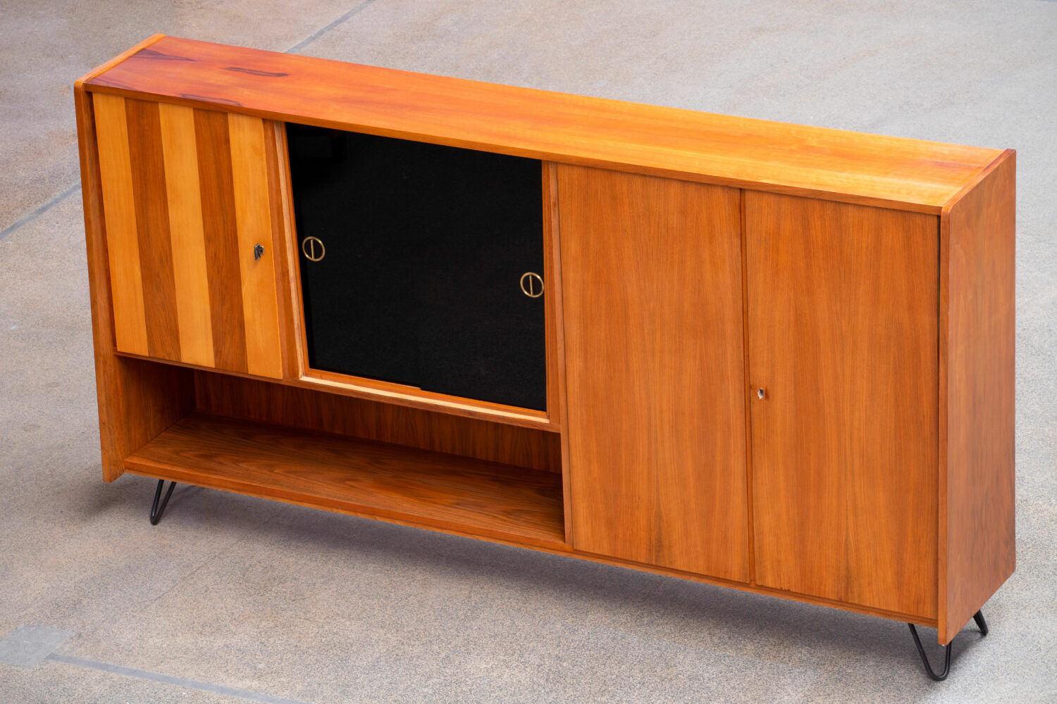 Vintage Scandinavian enfilade 1960