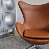 Pair of Arne Jacobsen Egg chairs by Fritz Hansen