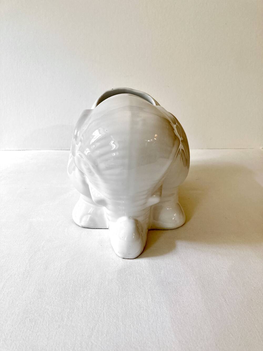 Elephant ceramic cache-pot / planter