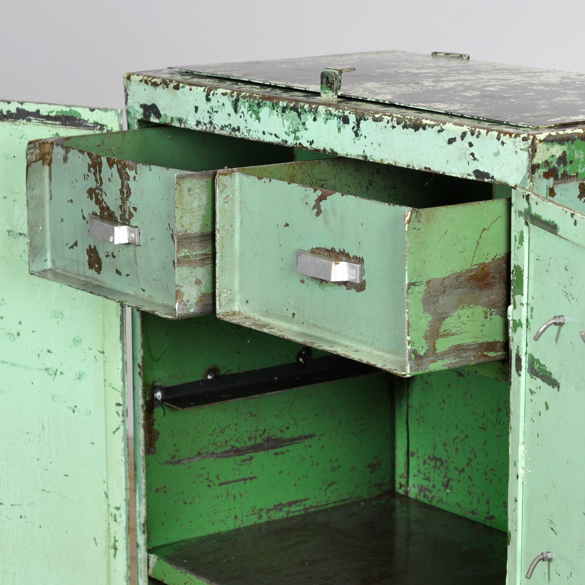 Armoire industrielle en fer, années 1970