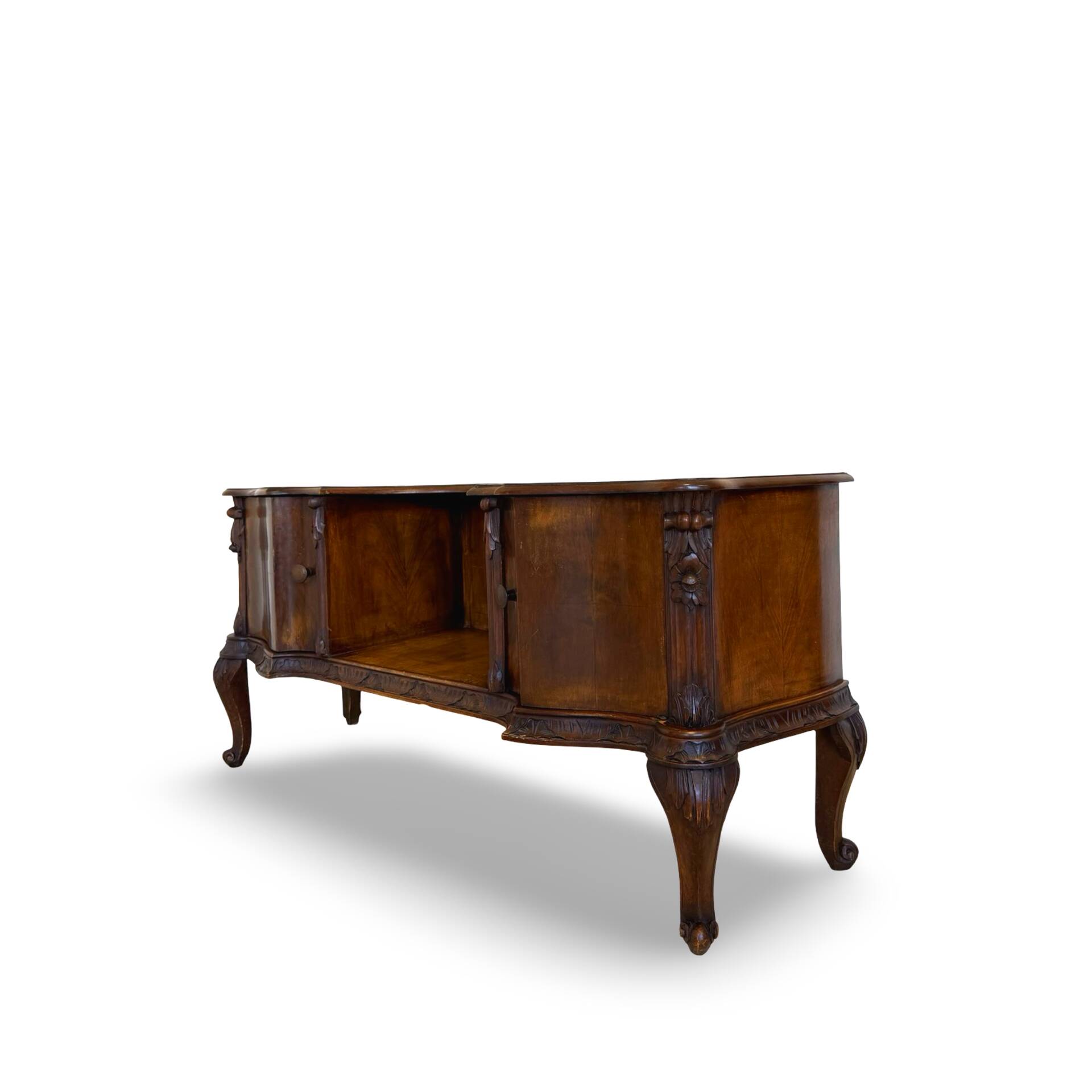 Italian console/petinus from the 1930s.