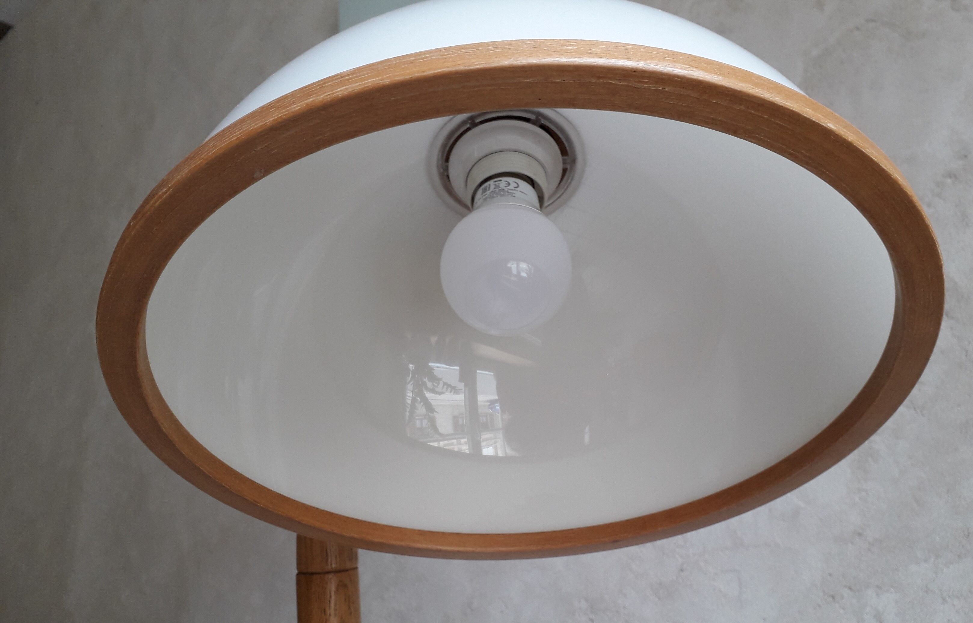 Wooden floor lamp, dutch design by steinhauer