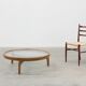 Table moderne en bois de cèdre et verre, Italie fin du 20e siècle