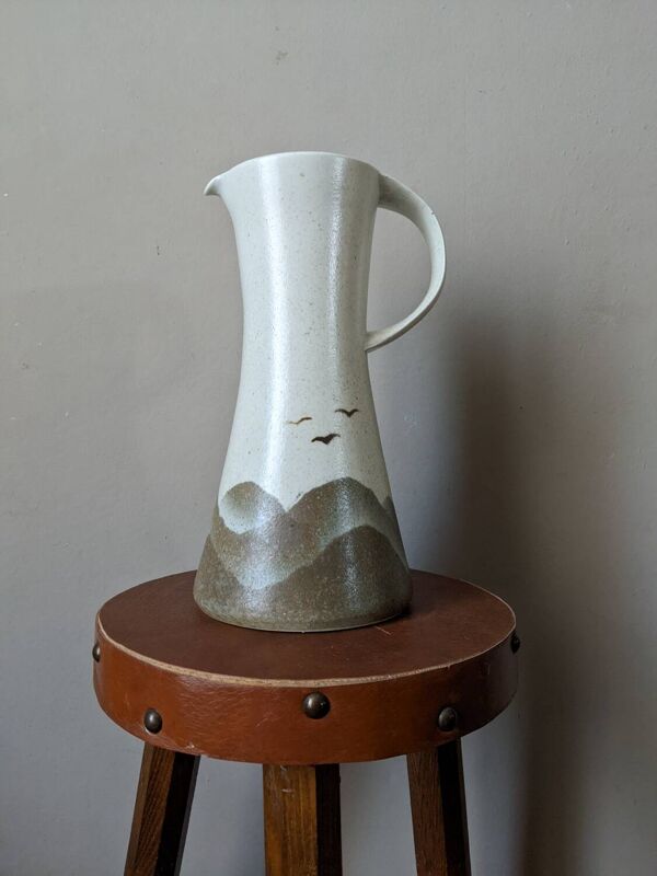 Pichet en porcelaine Virebent made in France japonisant
