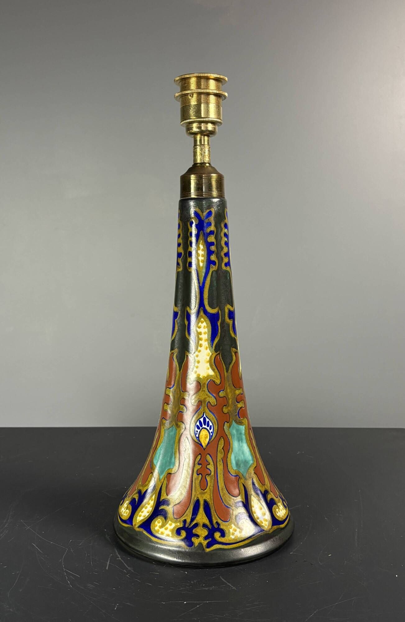 Dutch ceramic art nouveau Plazuid Gouda Pottery table lamp, 1920s
