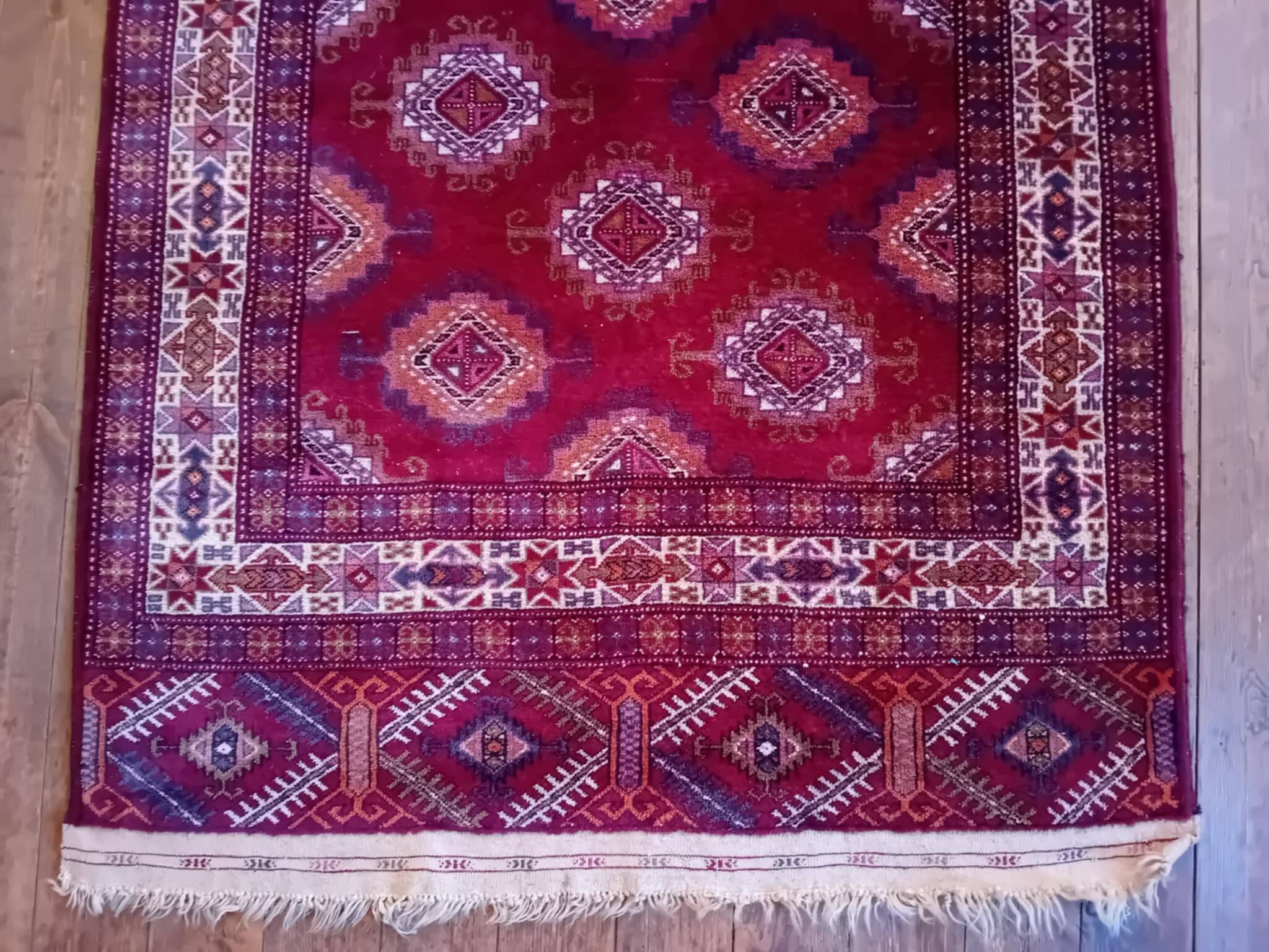 Handmade Turkmen Bukhara rug 180x112cm