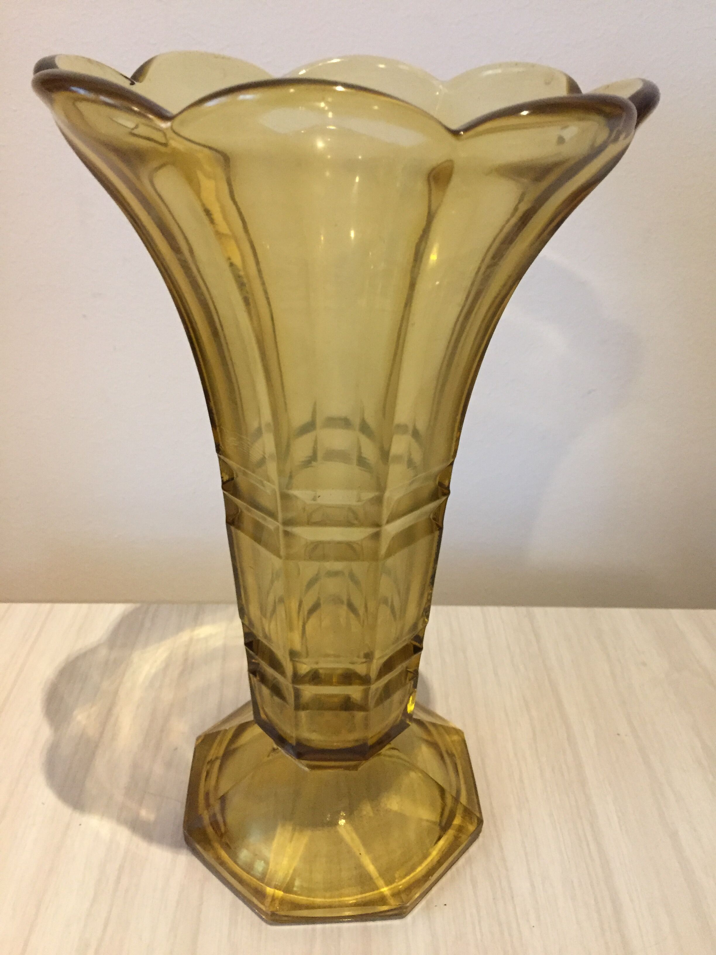 Art deco vase