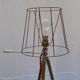 Lampadaire trépied