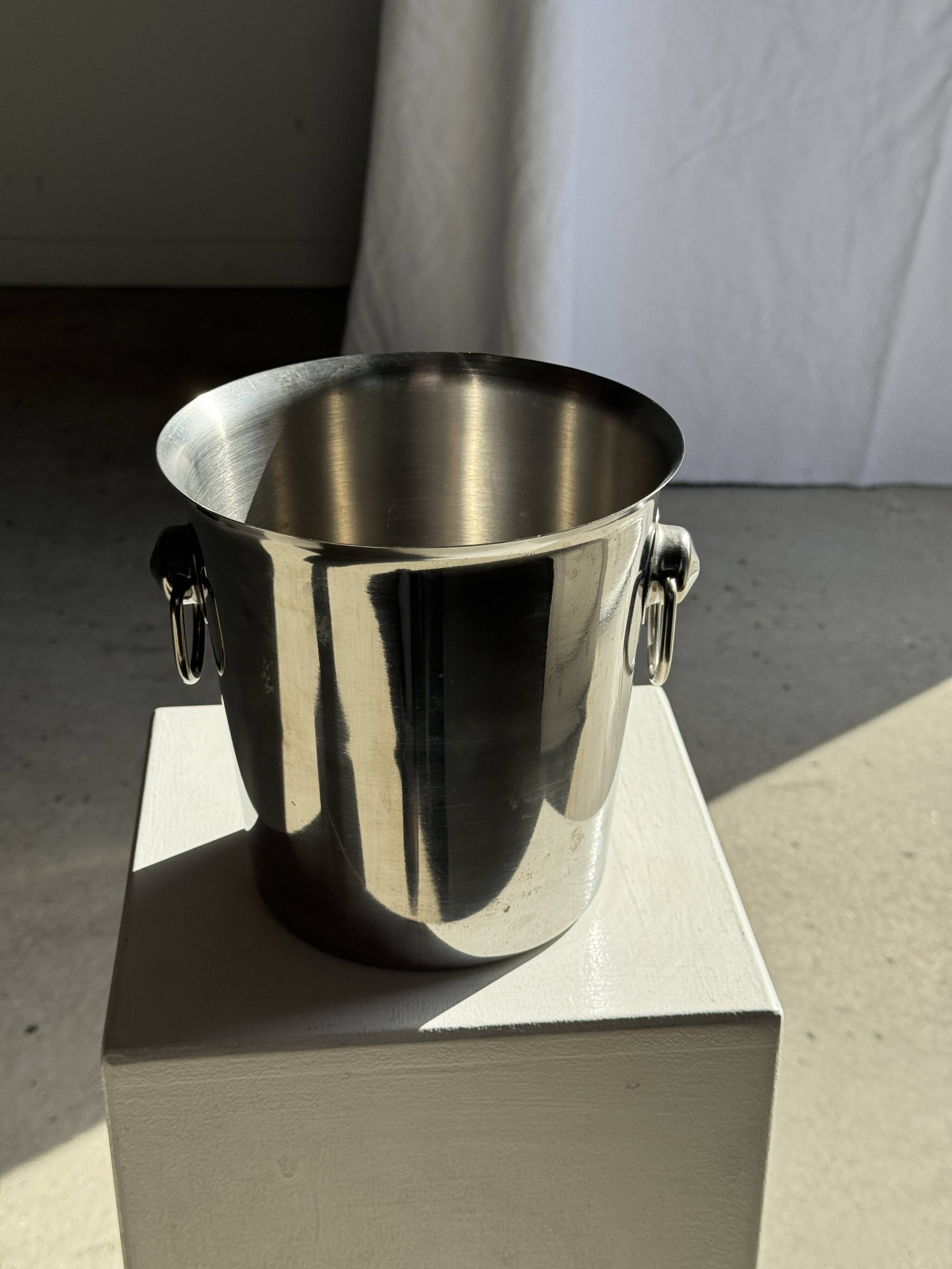 Stainless steel champagne and wine bucket with handle D19 H19