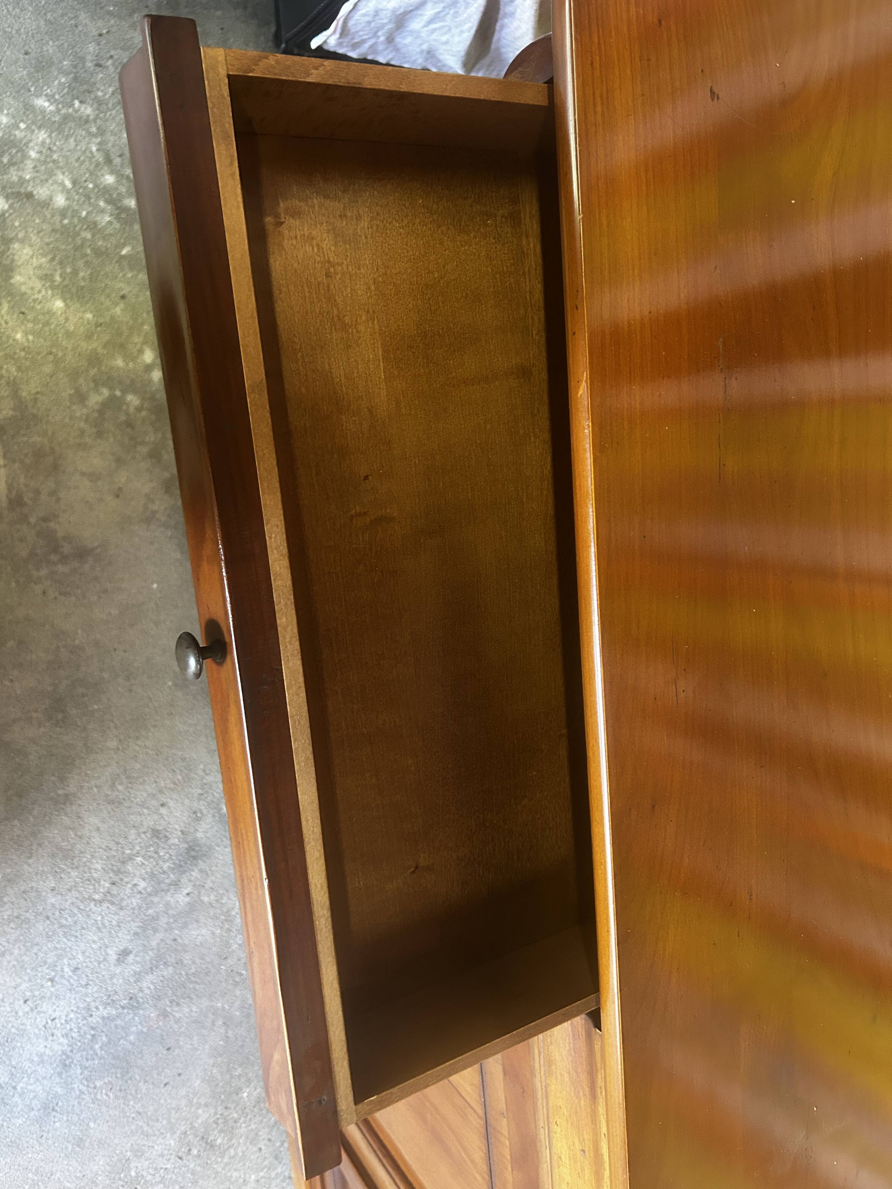 Commode en merisier