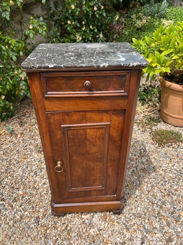 Table de chevet ancienne