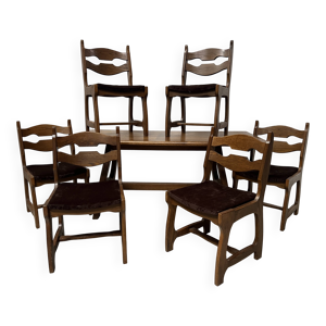 Table et chaises brutalistes,