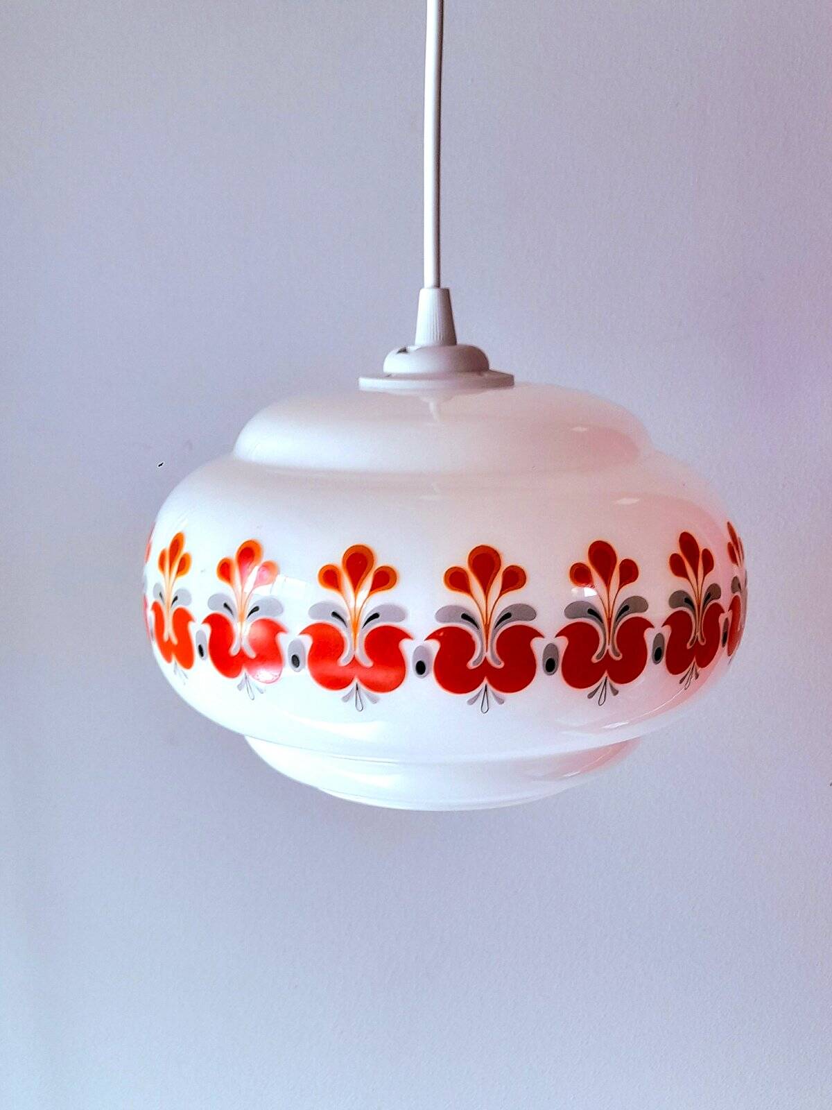 Suspension in opaline screen-printed 1970