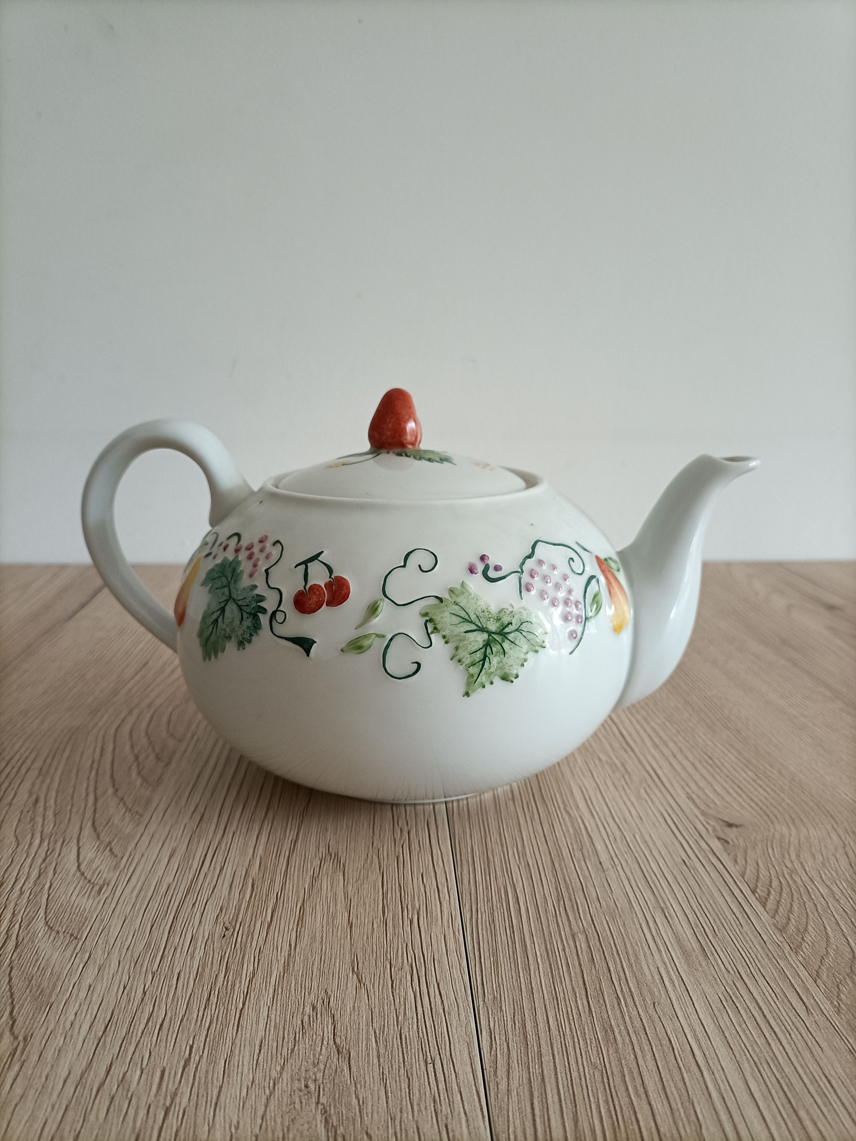 Strawberry porcelain teapot France