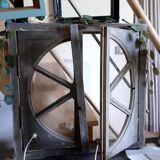 Vintage round ox eye window