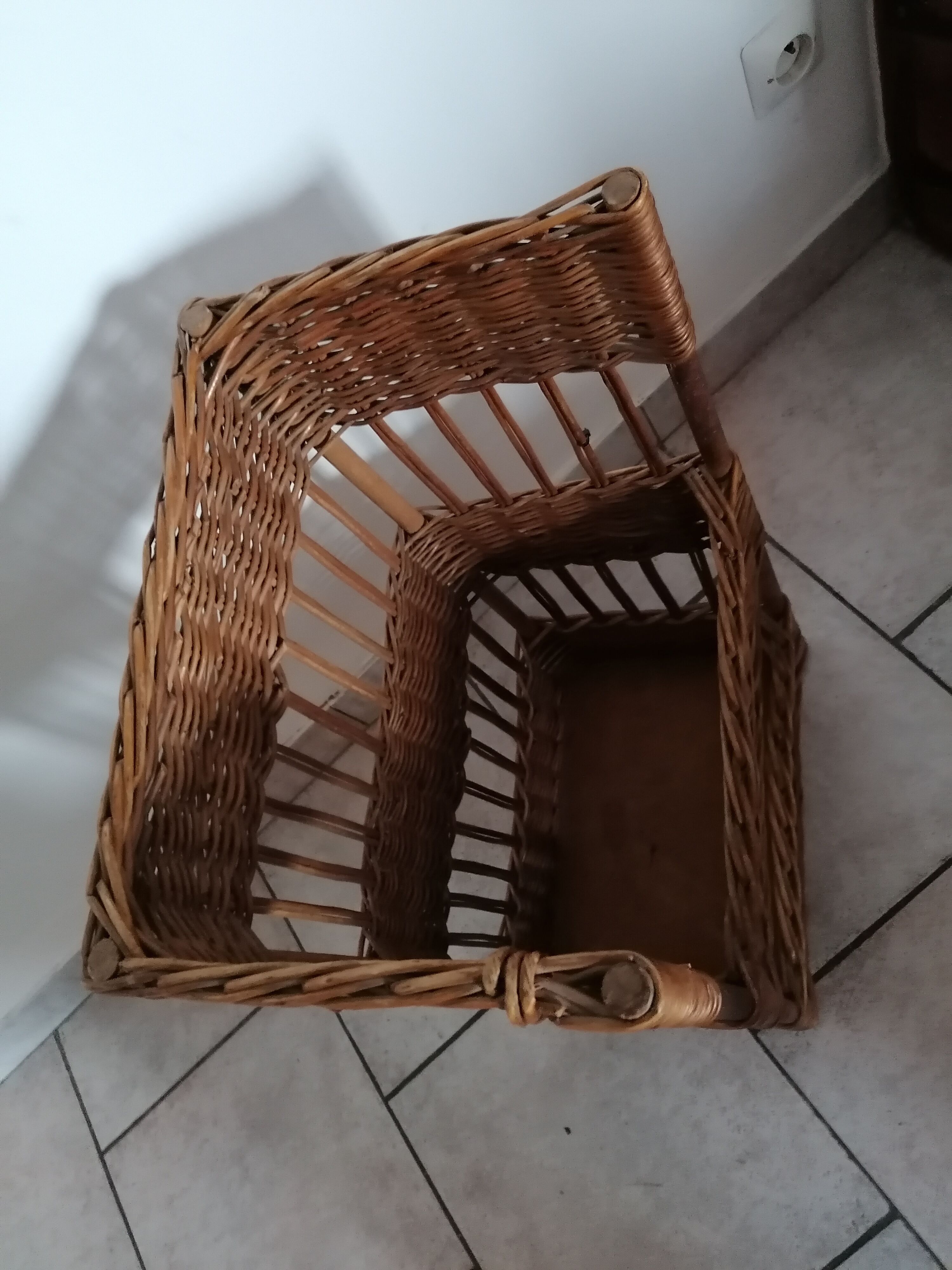 Basket display hutch to rattan bread wicker bakery baker trade