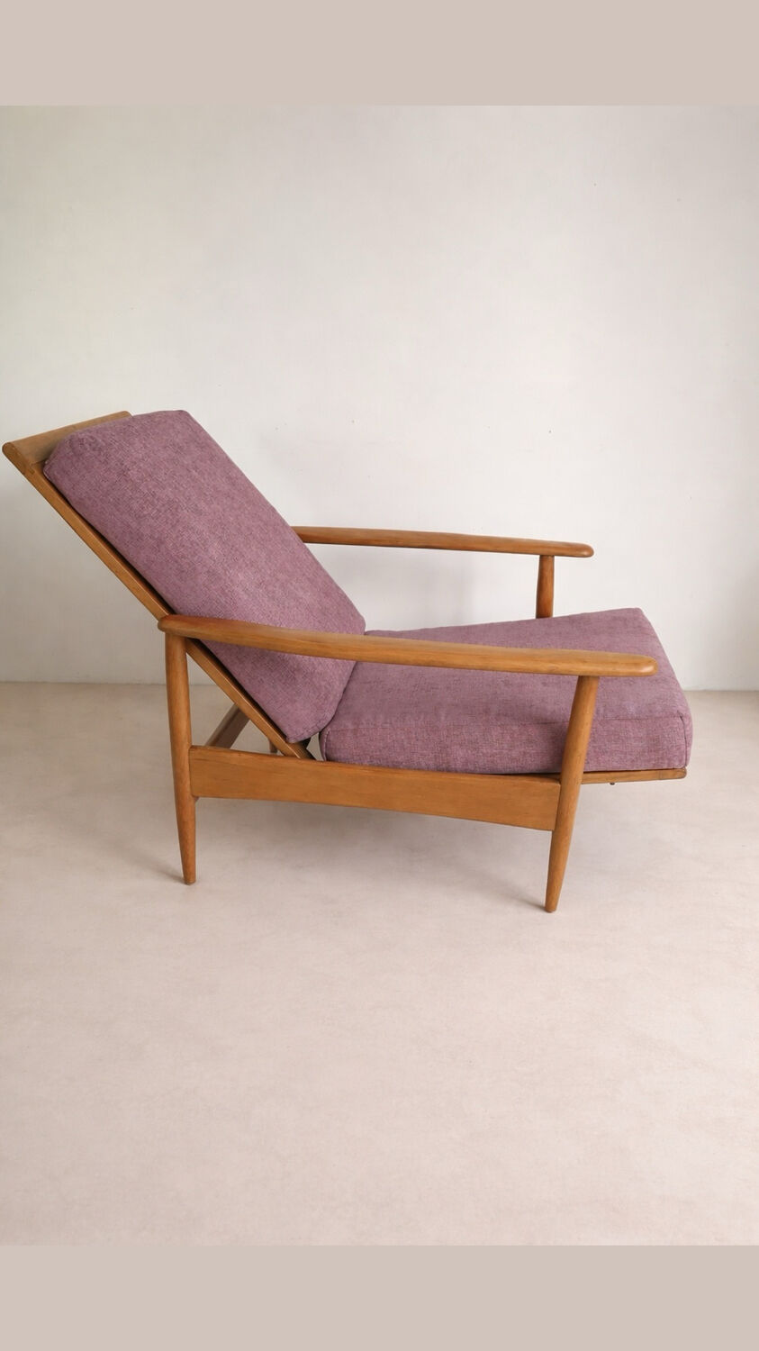 Scandinavian armchair with 3 positions