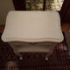 Paire de tables de chevet