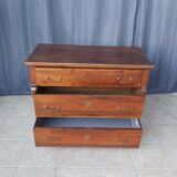 Restoration period chest of drawers in walnut