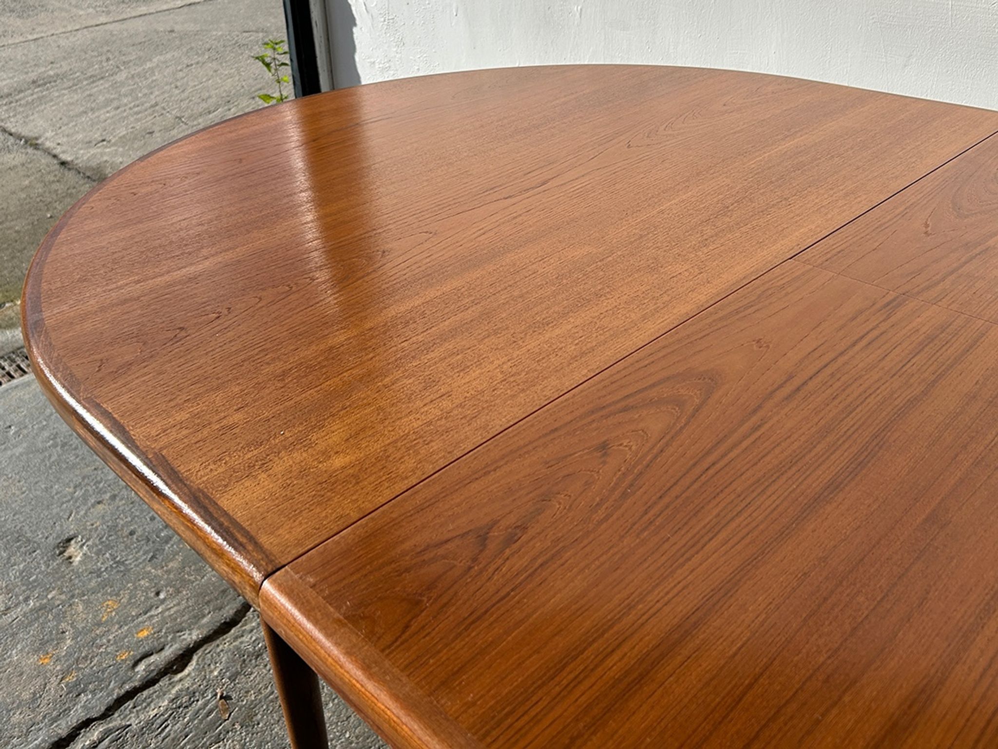 G Plan Fresco Mid Century Teak Extending Oval Dining Table Late 1960s 1970s