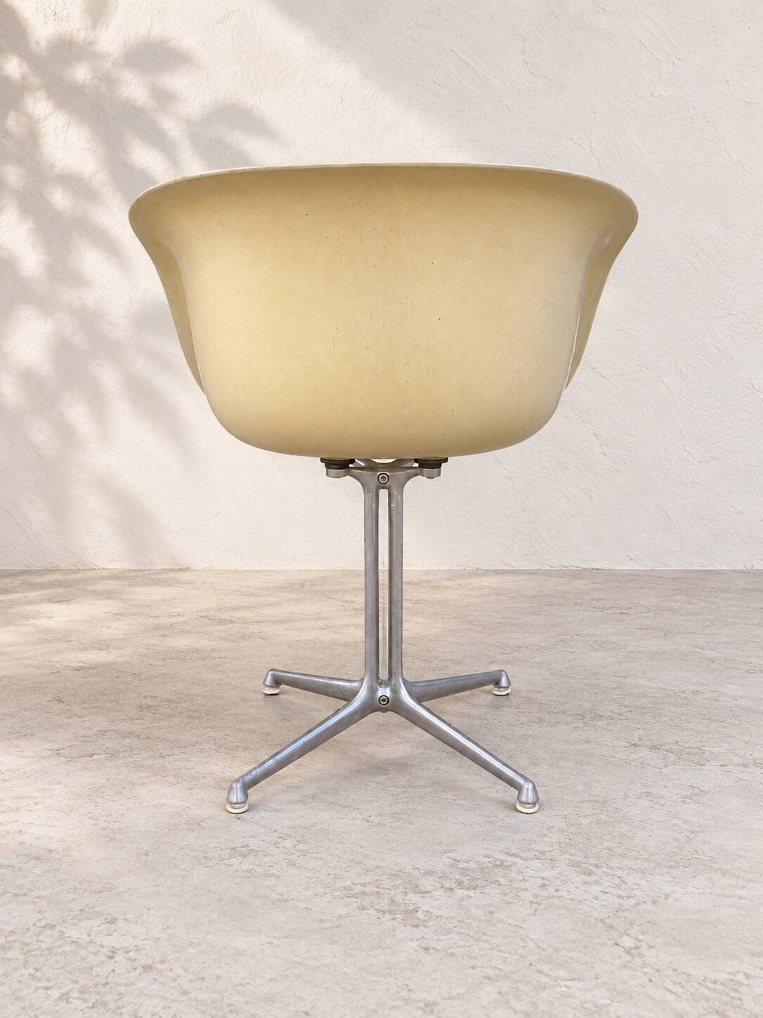 Fauteuil La Fonda Charles & Ray Eames pour Herman Miller – Interform Paris