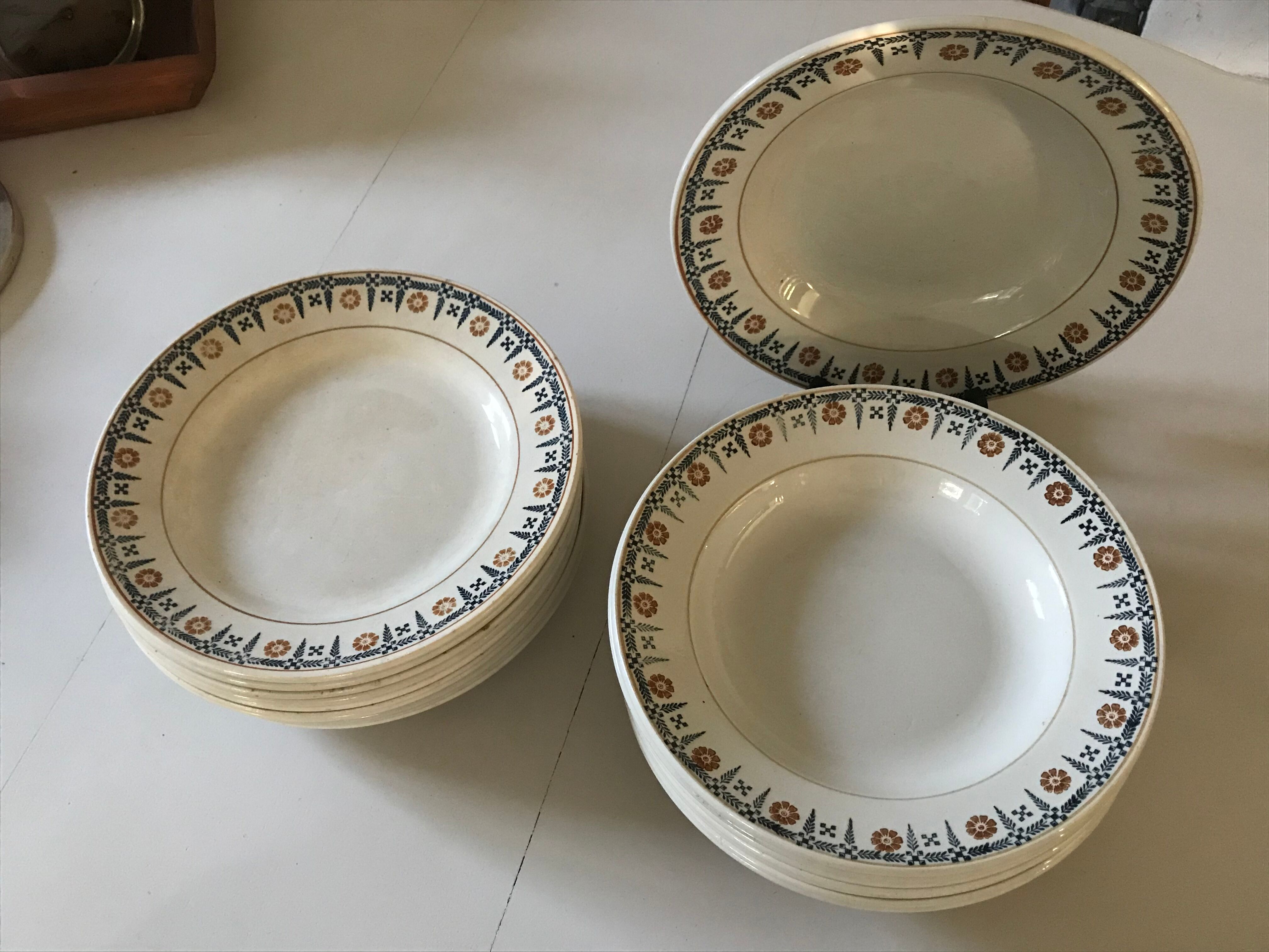 9 St. Amand plates
