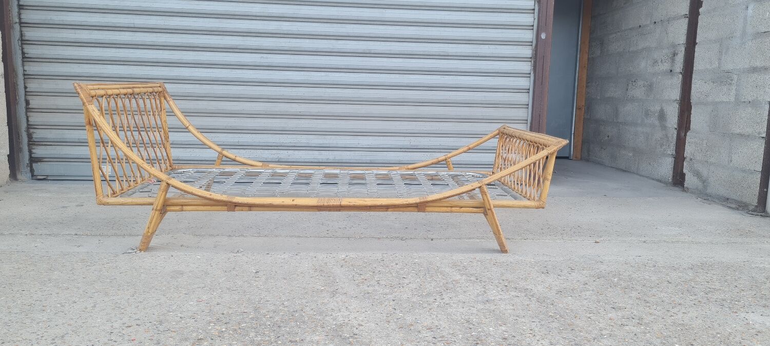 Ondaflex rattan bed 1960