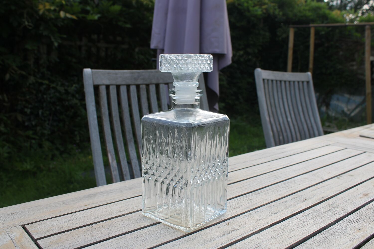 Glass decanter