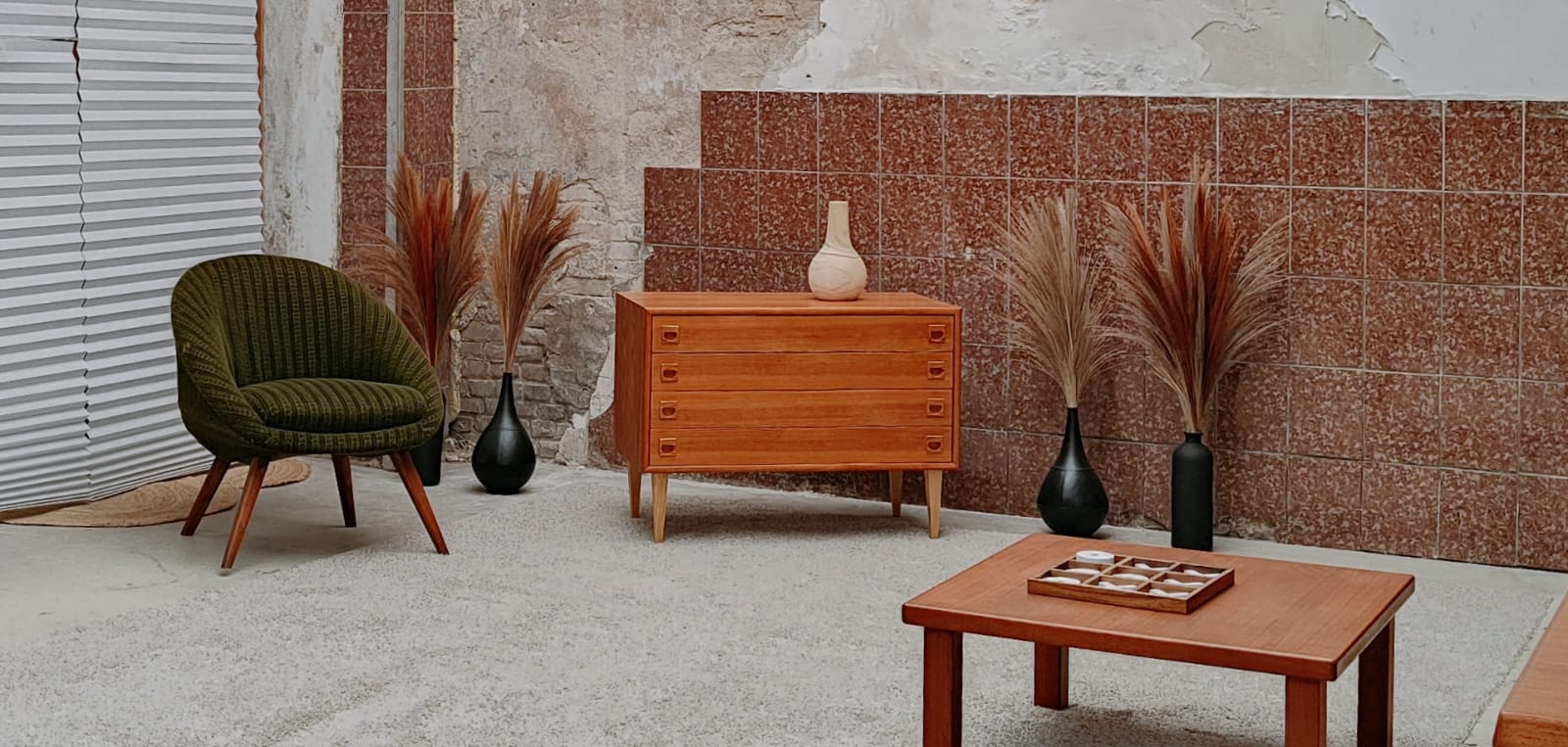 Mid Century chest of drawers